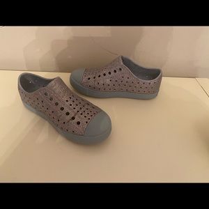 Native Jefferson Bling Glitter Shoe, 11 M (Little Kids)